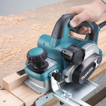 Makita ELHYVEL KP0810CJ MAKITA 1050W MAKPAC 0-4MM 82MM