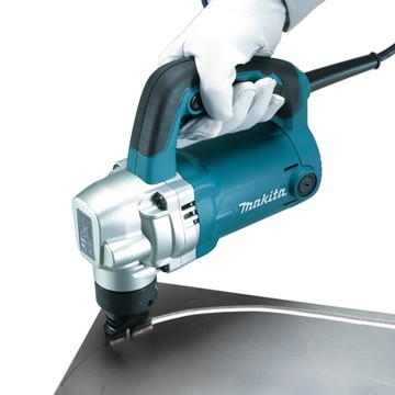 Makita PLÅTNIBBLARE JN3201J MAKITA 710W MAKPAC 12CM/R 3,2 MM